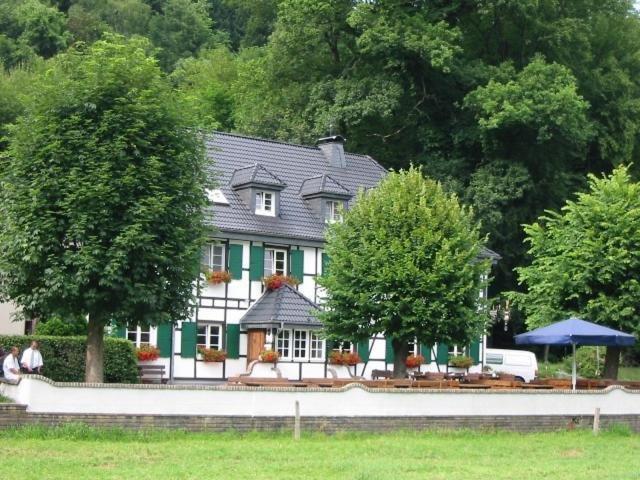 Wisskirchen Hotel & Restaurant Оденталь Экстерьер фото